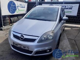 Auto incidentate Opel Zafira Zafira (M75), MPV, 2005 / 2015 1.8 16V Ecotec 2008/3