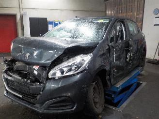 demontáž osobní automobily Peugeot 208 208 (CA/CC/CK/CL) Hatchback 1.2 Vti 12V (HMZ) [60kW]  (03-2012/...) 2015/8