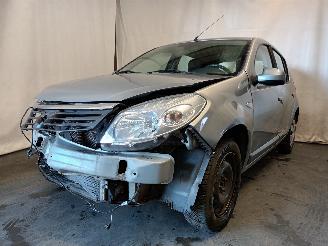 skadebil auto Dacia Sandero Sandero I (BS) Hatchback 1.4 LPG (K7J-714) [53kW]  (01-2009/12-2012) 2010/6