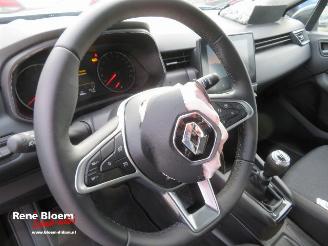 Renault Clio 1.0 TCe 90 Equilibre picture 13
