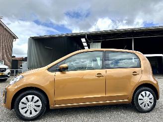 Avarii autoturisme Volkswagen Up 1.0 BMT 60pk high up! 5drs - airco - cruise - stoelverw - city safety system - regensensor - luxe uitvoering 2017/7