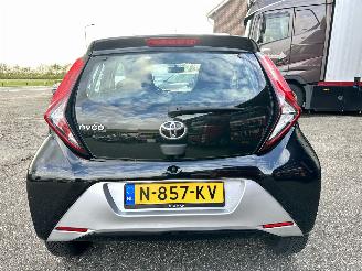 Toyota Aygo 1.0 VVT-i 72pk X-Play 5drs - 51dkm nap - camera - airco - cruise - aux - usb - vaste prijs - bleutooth - stuurbediening picture 54
