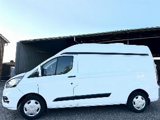 Vaurioauto  commercial vehicles Ford Transit Custom 320 2.0 TDCI L2/H2 Trend - navi - airco - cruise - pdc v+a - stoel + voorruitverwarming - ideaal voor camper ombouw 2018/5