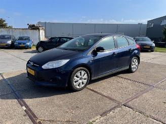 damaged passenger cars Ford Focus 1.0 Eco Boost Trend 2012/4