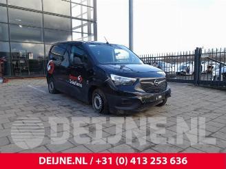 krockskadad bil auto Opel Combo Combo Cargo, Van, 2018 1.6 CDTI 75 2019/1