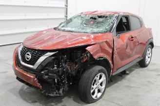 Damaged car Nissan Juke  2020/6