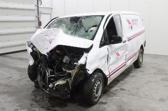 skadebil auto Mercedes Vito  2021/10