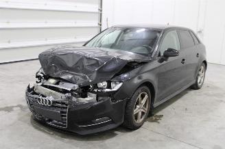 uszkodzony samochody osobowe Audi A3  2015/7