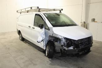 uszkodzony samochody osobowe Mercedes Vito  2019/6