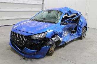 uszkodzony samochody osobowe Peugeot 208  2022/2