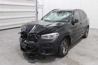 Vaurioauto  passenger cars BMW X3  2020/10