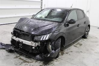 damaged passenger cars Peugeot 208  2021/3