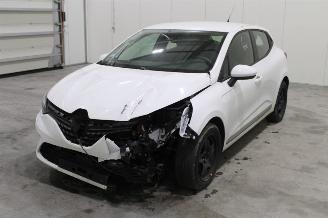 Vaurioauto  passenger cars Renault Clio  2021/12