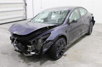damaged passenger cars Tesla Model 3  2021/12