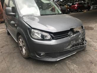 Voiture accidenté Volkswagen Caddy Combi 1600CC - 75KW - DIESEL - 2013/8