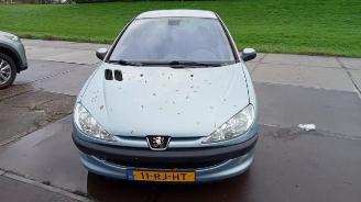 škoda osobní automobily Peugeot 206 206 (2A/C/H/J/S), Hatchback, 1998 / 2012 1.4 16V 2005/4