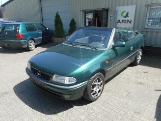 Vaurioauto  commercial vehicles Opel Astra cabrio 1996/1