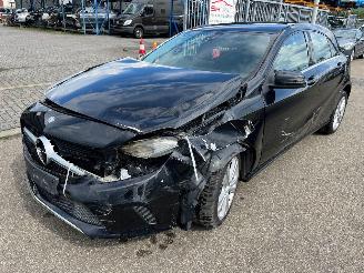 danneggiata veicoli commerciali Mercedes A-klasse  2016/1