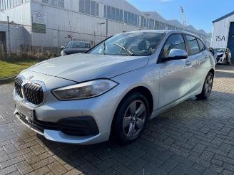 Salvage car BMW 1-serie 1 serie (F40), Hatchback, 2019 118i 1.5 TwinPower 12V 2020