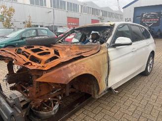 Salvage car BMW 3-serie 3 serie Touring (F31), Combi, 2012 / 2019 320d 2.0 16V 2017/1