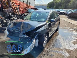 uszkodzony samochody osobowe Seat Ibiza Ibiza ST (6J8), Combi, 2010 / 2016 1.2 TDI Ecomotive 2011/4