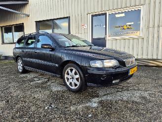 Auto incidentate Volvo V-70 2.4 D5 Geartronic 2004/1